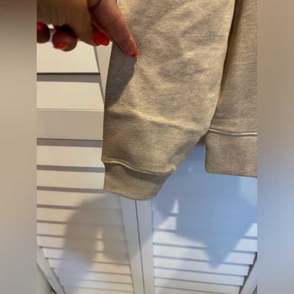 Lacoste NWT Men’s Loose Fit Crocodile Hoodie with front Pocket. - Picture 9 of 14